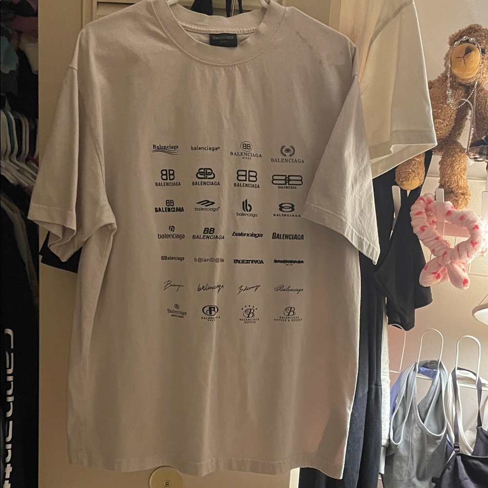 Balenciaga Short-Sleeve Logo Grid Tee in Light Beige